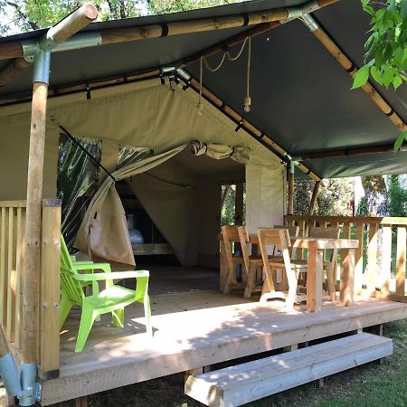 Camping Le Mondou Ξενοδοχείο Saint-Julien-de-Lampon Εξωτερικό φωτογραφία