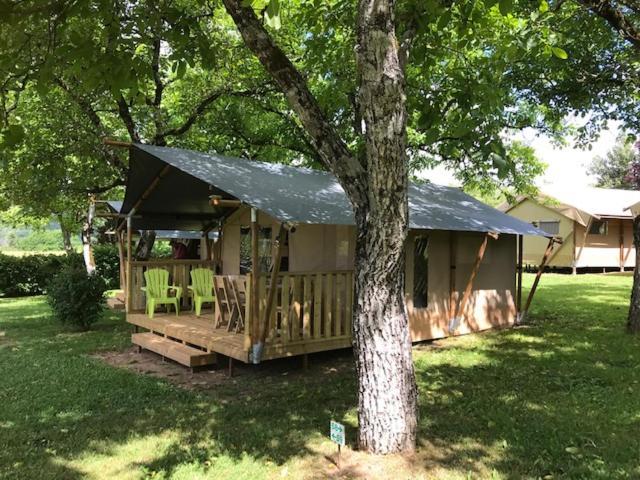 Camping Le Mondou Ξενοδοχείο Saint-Julien-de-Lampon Εξωτερικό φωτογραφία